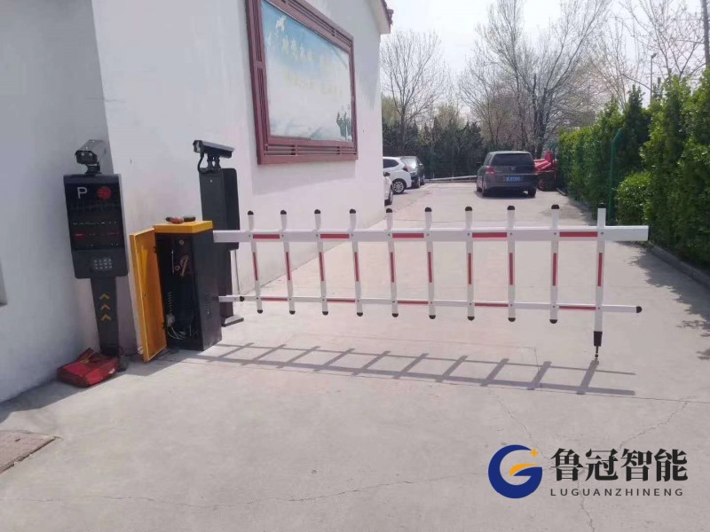 威海道闸安装停车场起落杆门禁升降杆车库挡车杆栏杆机厂家批发